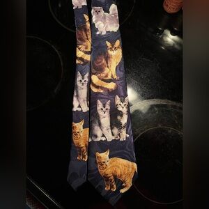 NWOT Fratello Elegant Navy Blue Cat Themed Necktie